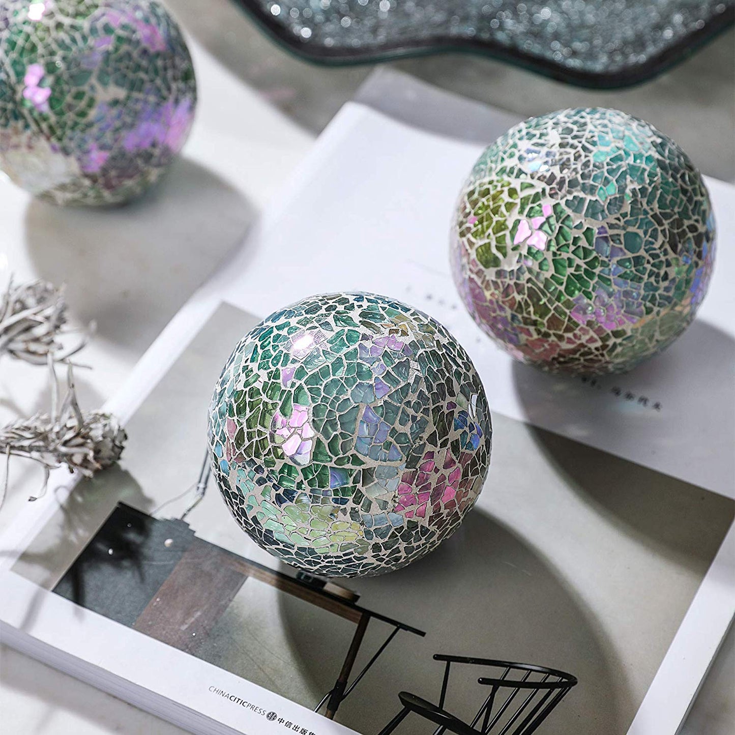 Multicolor glass mosaic decorative ball with artistic handcrafted mosaic pattern